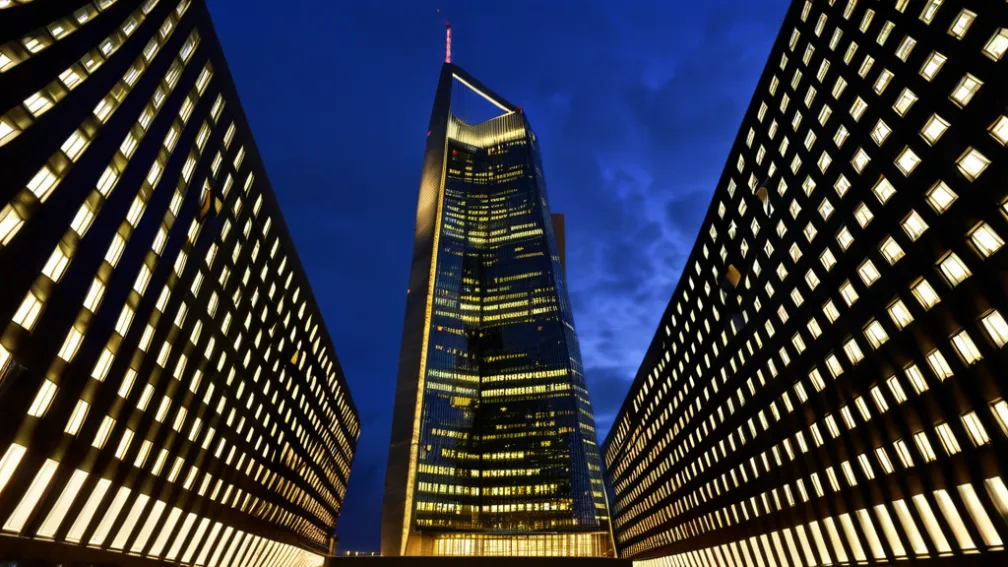 Stabilitatea domină prețul banilor: BCE și Fed mențin optimismul economic