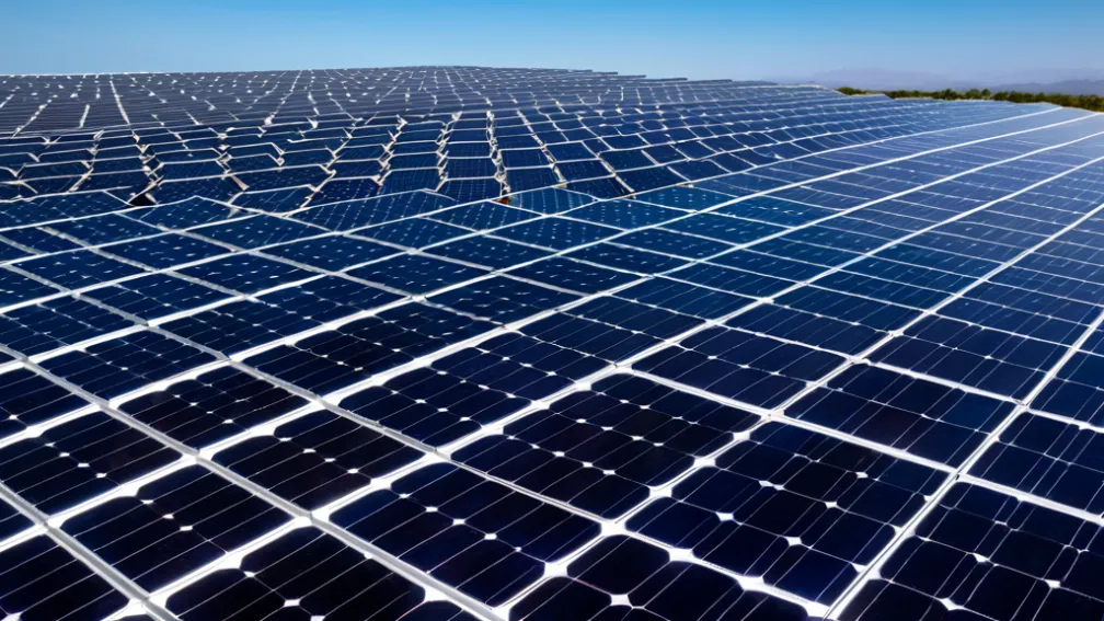 Material Revoluționar Crește Eficiența Panourilor Solare și Reduce Costurile