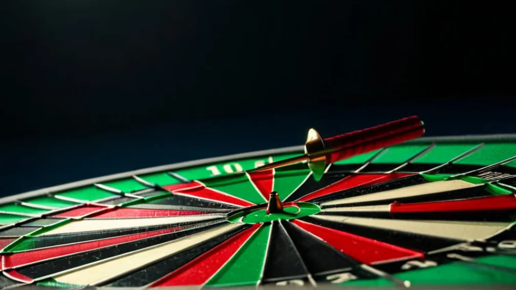 Superstarul de Darts Michael Smith și-a zgâriat fruntea cu o săgeată în timpul meciului