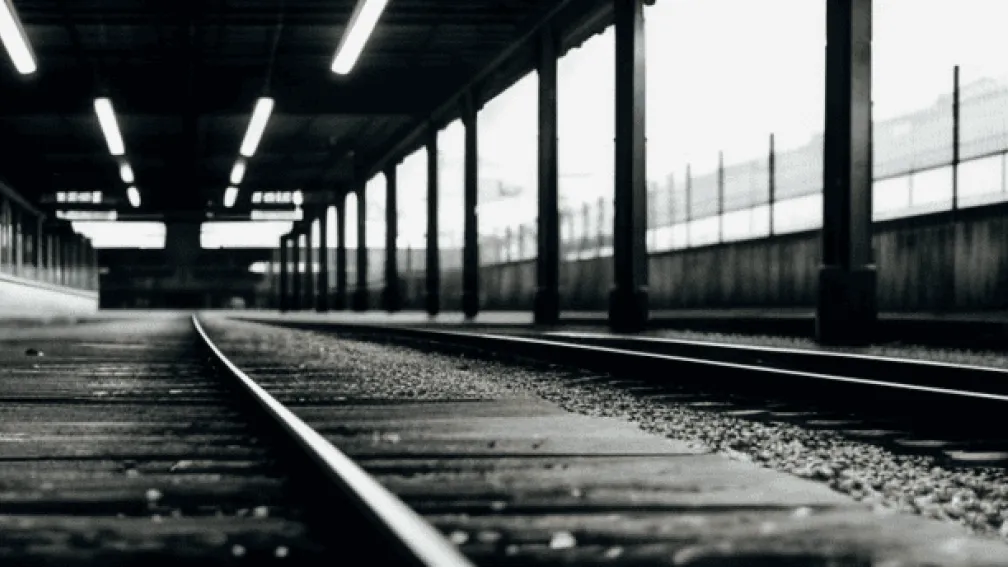 Agresiune cu cuțit în Appenweier: Un bărbat amenință un gambian într-un tren regional