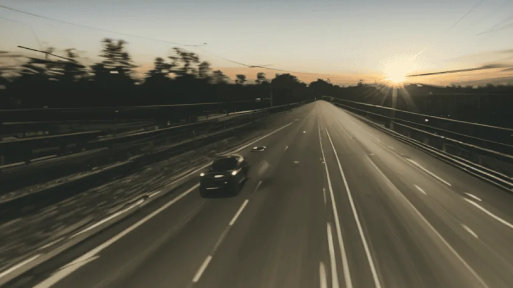 Șoc pe autostradă: Șofer pe contrasens, filmat