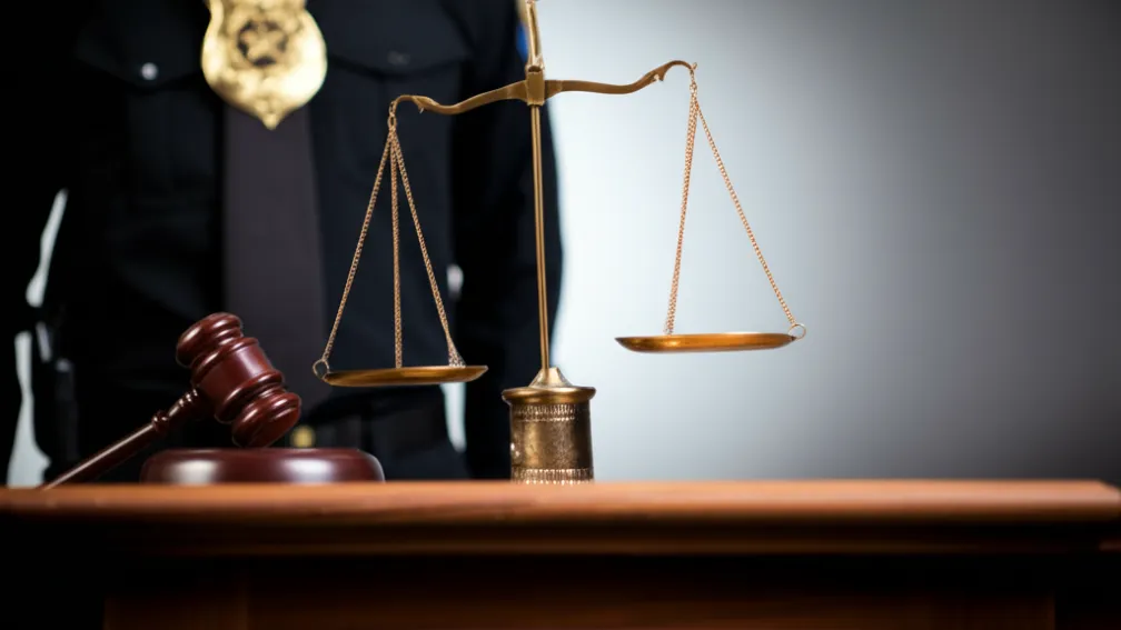 „M-am trezit panicată” - Plângerea coparticipantului are coșmaruri cu polițistul scandalului