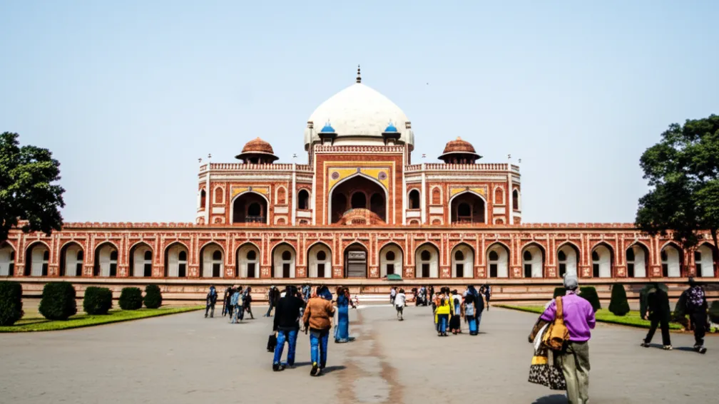Söder își întrerupe călătoria în India din cauza problemelor digestive