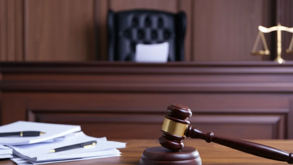 Comedian TikTok dat în judecată de șeful poliției pentru o parodie sexuală