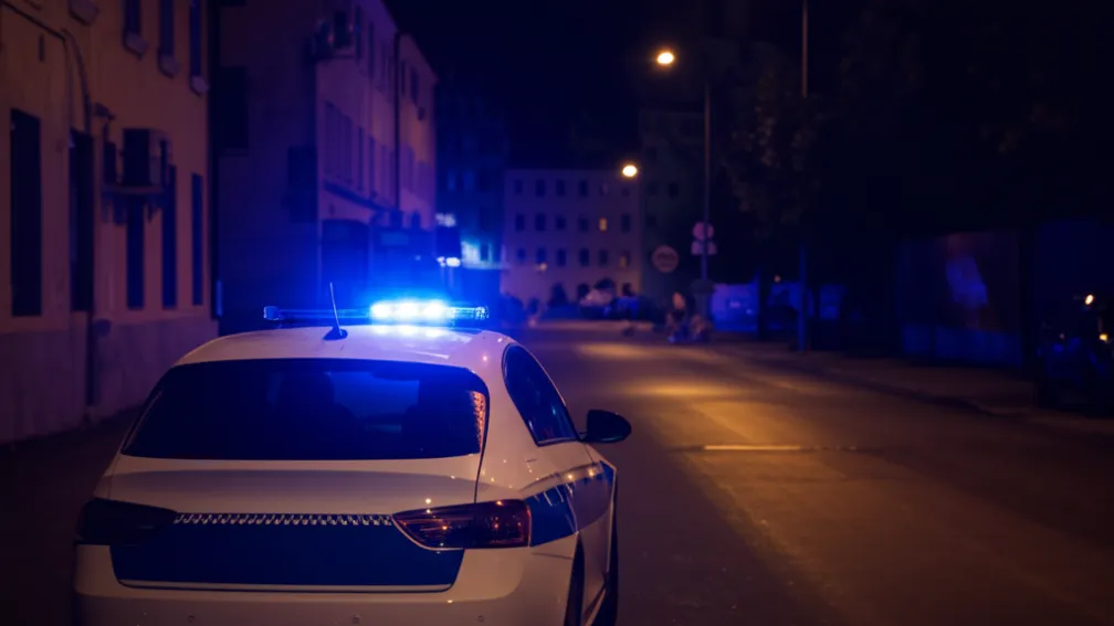 Petershagen: Tineri jefuiesc o femeie de 80 de ani pe stradă