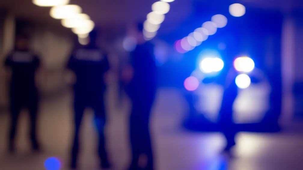 Frankenthal: Femeie (19 ani) atacă polițiști în spital