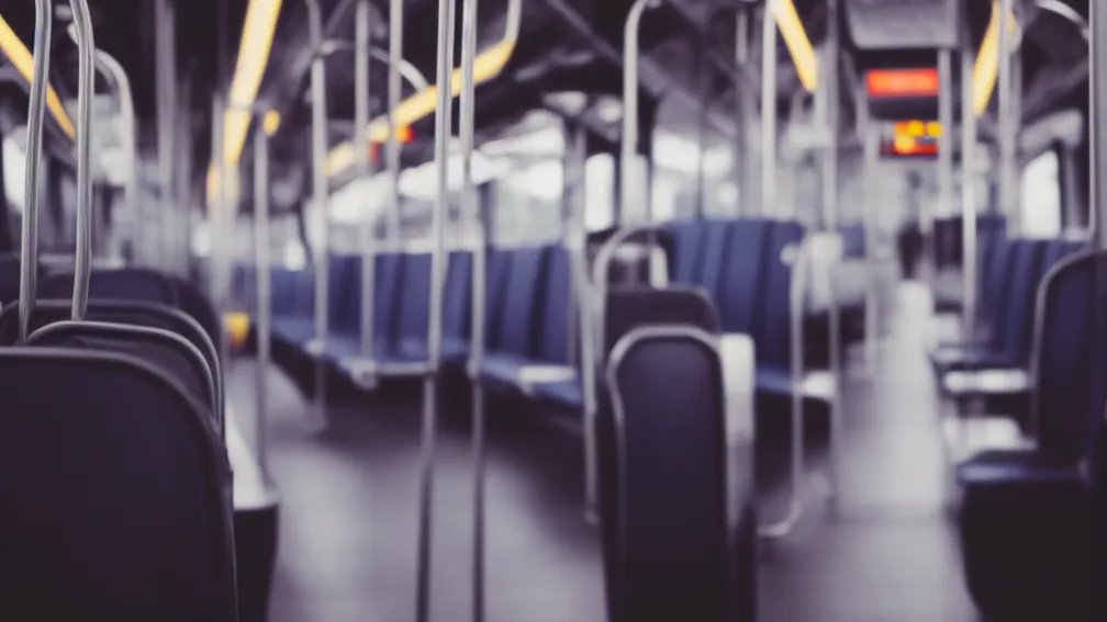 Hamburg: Tânăr (19 ani) atacat xenofob într-un autobuz