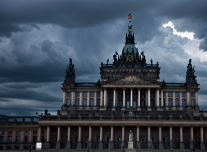 Ministrul de Interne din Brandenburg a demisionat pe fondul scandalului privind șeful serviciului de informații