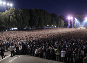 Altercație la un festival din Eschborn, Germania: Tineri implicați, un adolescent reținut de poliție