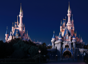 MrBeast a Închiriat Disneyland-ul pentru o Noapte cu 500.000 de Dolari pentru o Întâlnire Romantică