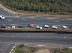 Accident grav pe autostrada A27 din Germania: Șoferul unui Audi a lovit violent o coadă, pasageră rănită grav