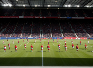 Eintracht Frankfurt reduce drastic lotul: jucători scoși la vânzare rapid înainte de startul pregătirilor