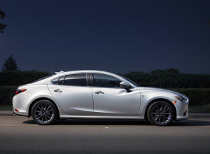 Mazda 6e: Sedanul Electric care Provoacă SUV-urile – Un Compromis de Reținut