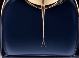 "Mirosul Puterii": Donald Trump lansează propriul parfum, testat de presa germană