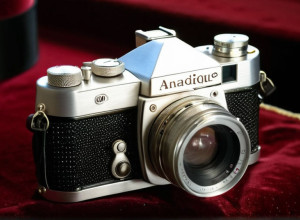 Camera foto a Papei Francisc, vândută la licitație pentru o sumă record de 6,5 milioane de euro