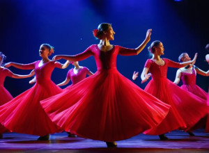 Duo Neobișnuit: Schwesig și Günther dansează Friesenrock