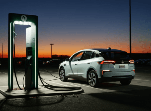 Furt de cablu la o stație de încărcare din Erfurt: Paguba se ridică la 1.500 de euro