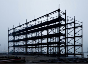 Accident Grav în Portul Hamburg: Bărbat Căzut de Pe Schelă