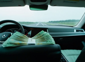 Doi sirieni, prinși cu bani falși pe autostrada A8 din Germania