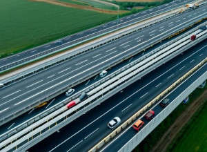 Trei mașini implicate într-un accident pe un șantier din Mannheim, provocând haos în trafic