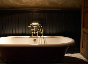 Proces de omor: O mamă acuzată că și-a înecat nou-născutul în cadă în Germania