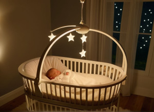 Un băiețel de 2 ani a anunțat venirea unui nou membru în familie