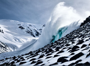 Opt schiori prinși sub o avalanșă masivă în Tirol: Cinci dintre ei sunt germani