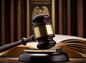 O controversă rasistă la un proces de crimă din München: Judecătorul înțelege poziția lui Trump