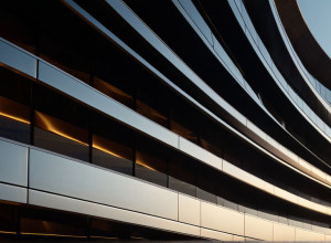 Decesul lui Frank Gehry: Arhitectul Star care a Redefinit Designul la 96 de Ani