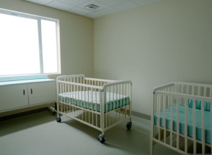 Trei frați israelieni au devenit tați în aceeași zi: o minune a nașterii uimește țara