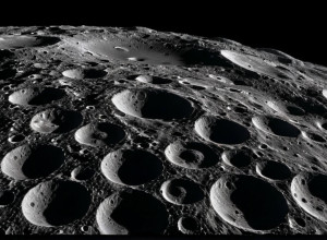 Călătorie pe suprafața Lunii