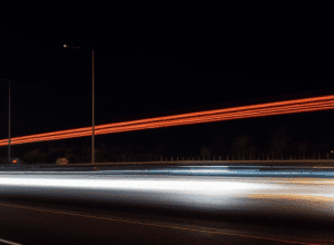 Șofer inconștient gonește cu viteză excesivă pe A63, ignorând restricțiile de viteză din zona șantierului