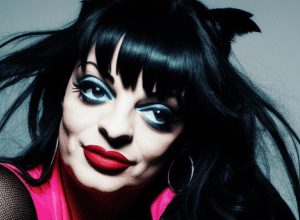 Nina Hagen împlinește 70 de ani – Lady Gaga a punk-ului german!