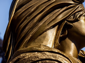 Descoperire Uimitoare: Statuia Romană ‘Togat de Pompelo’ Reprezintă o Fetiță, Nu un Bărbat, Schimbând Istoria Artei