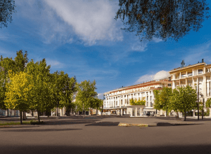 PP forțează o alternativă la legea solului în Senat: Un pas controversat cu implicații pentru locuințe și urbanism