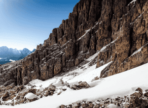 Șoc într-o Stațiune de Schi: Avalanșa Surprinzătoare
