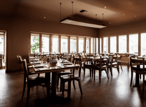Șocant! Un Cuplu Profită de un Restaurant: Detalii și Reacții