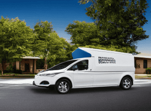 Fuge de câinele de pază - Curierul fuge pentru viața lui