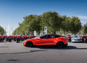 Atac Tesla Berlin: Două Arestări după Vandalizare