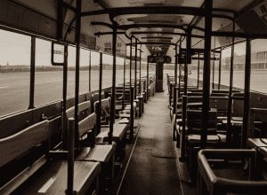 Idar-Oberstein: Copil (7) mușcat de câine în autobuz