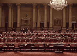 Senator, discurs-maraton de 24h contra lui Trump