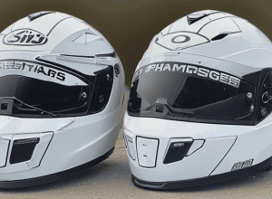 Michael Schumacher Semnează pentru Caritate: Un Gest Emoționant pentru Fani