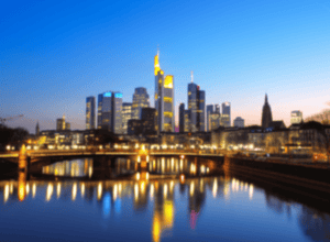 Agresiune brutală în Frankfurt: Tânăr de 23 de ani atacă un bărbat de 69 de ani