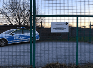 Wilhelmshaven: Bărbat arestat după ce a dormit cu un câine într-un adăpost