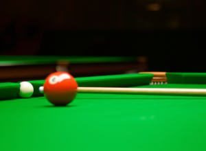 Talent Surprinzător! - Legenda Fotbalului cu Show de Snooker