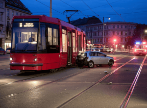 Kassel: Accident Tramvai-Auto, 3 răniți