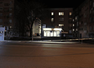 Efracție la fast-food: Hoții fură bere și bani