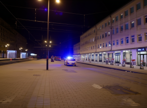 Hagen: Femeie beată de 40 de ani provoacă haos în gară