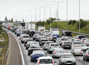 Accident grav pe A4 - Mai multe Porsche avariate într-un accident cu un camion