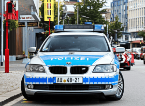 Șofer simulează furt auto în Frankfurt